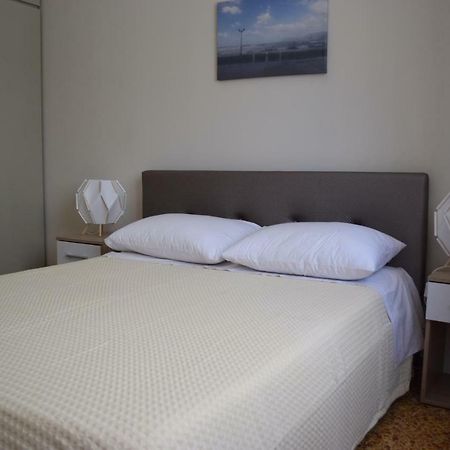 Modern Apartment With Garden Kíssamos Dış mekan fotoğraf